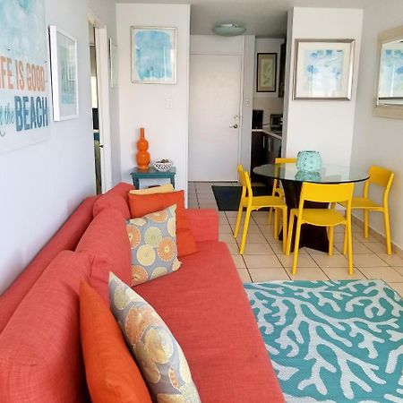 Beachfront Coral Beach Condo Сан Хуан Екстериор снимка