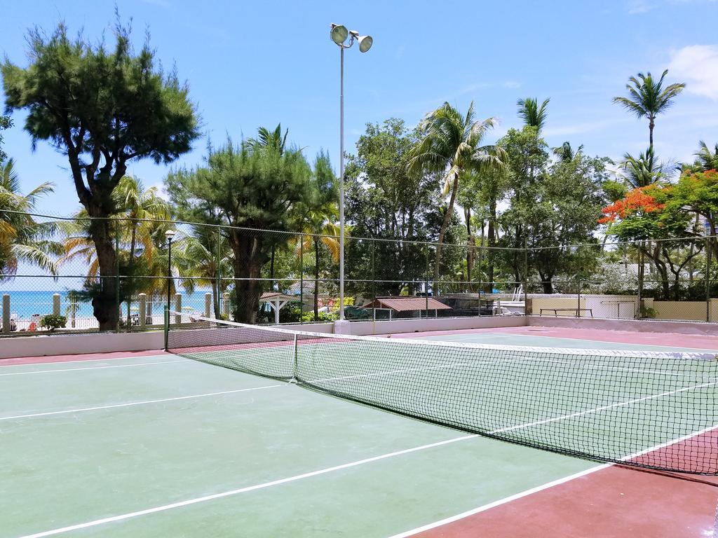 Beachfront Coral Beach Condo Сан Хуан Екстериор снимка